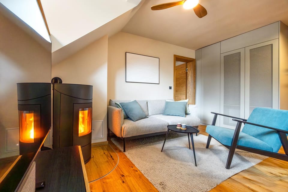 Living room, Seating area, fireplace