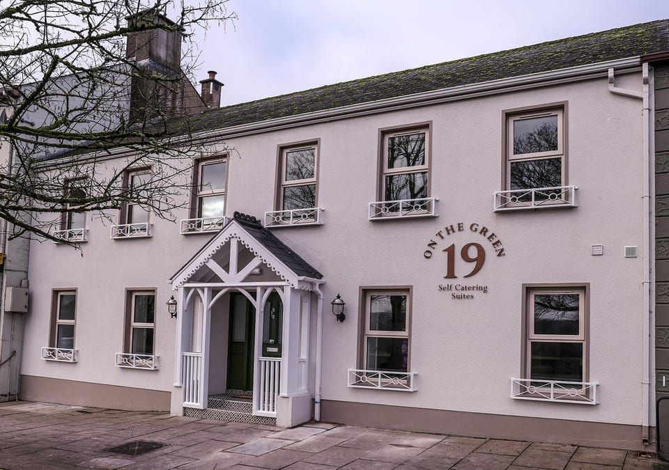 Property building, Facade/entrance