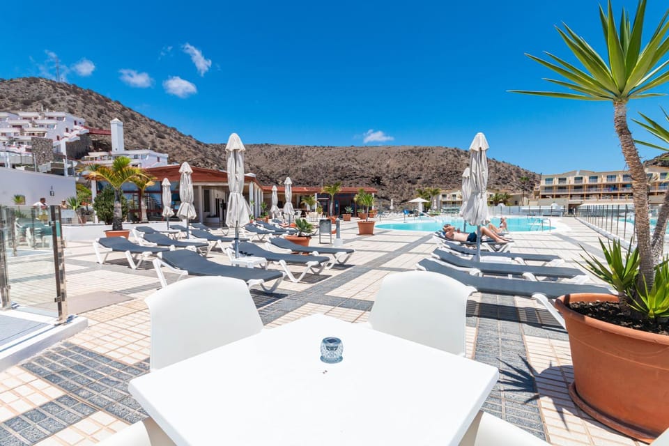 Natural landscape, sunbed