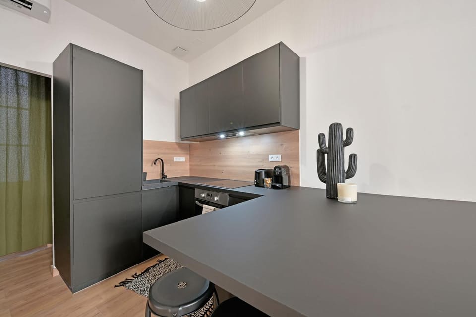 TV and multimedia, Kitchen or kitchenette, Dining area