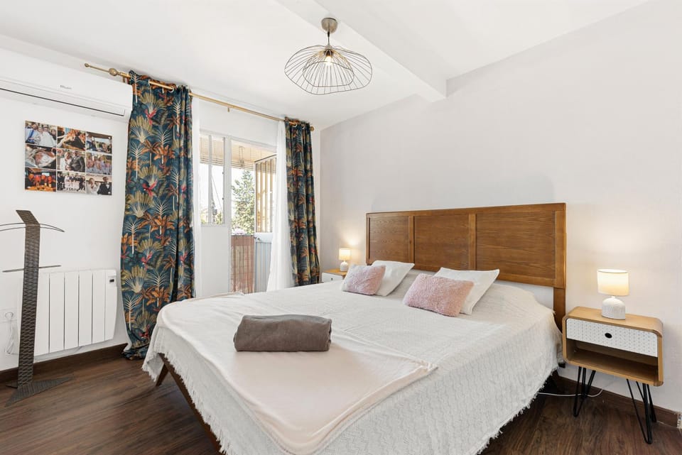 Living room, Bedroom