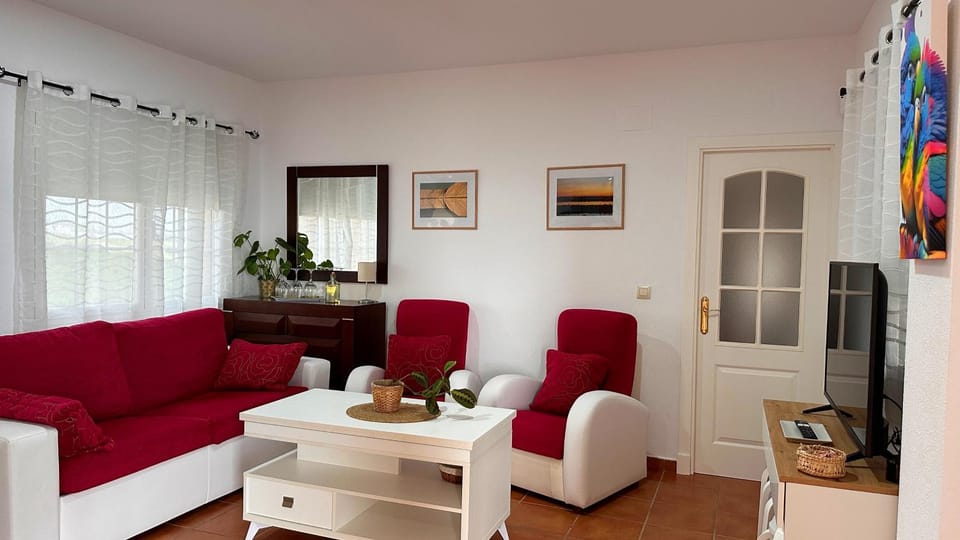 Communal lounge/ TV room, TV and multimedia, Living room, Seating area