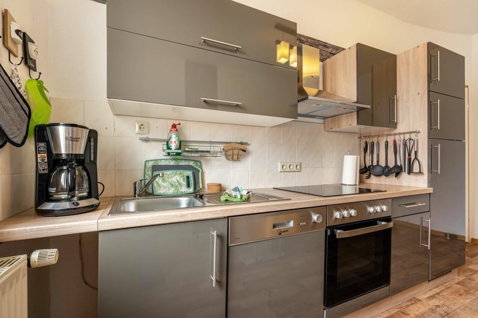 Kitchen or kitchenette, Living room