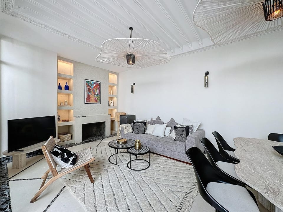 TV and multimedia, Living room, Seating area