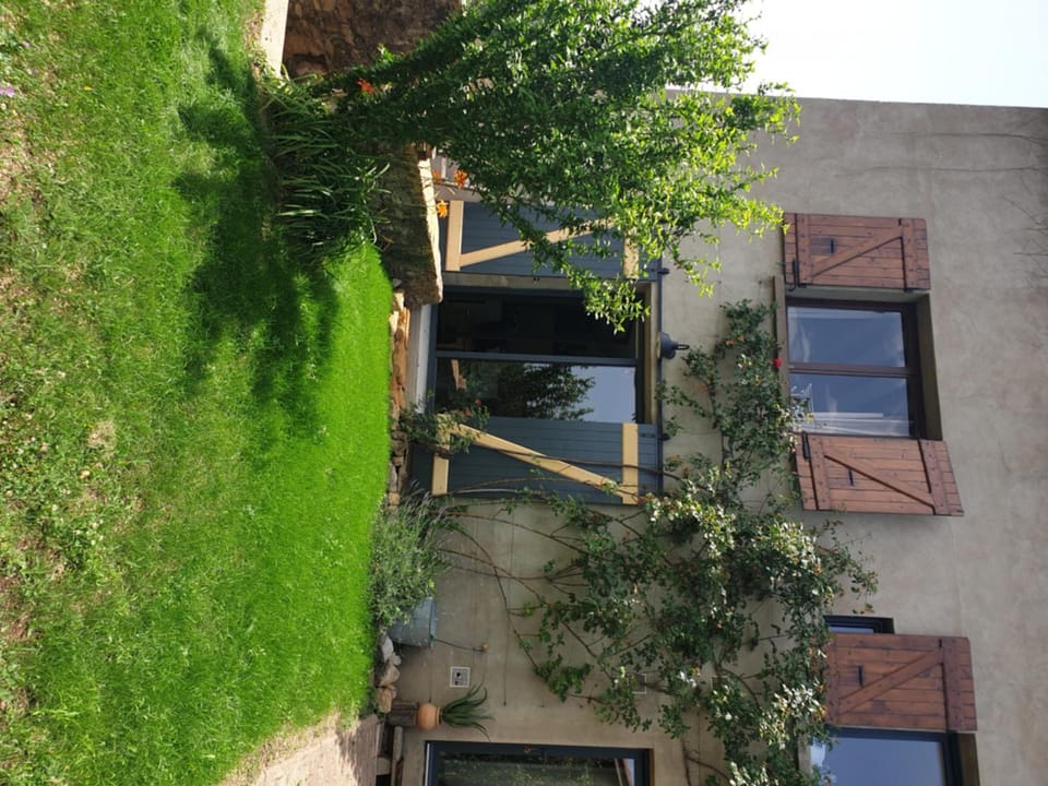 Property building, Natural landscape, Garden, Garden view