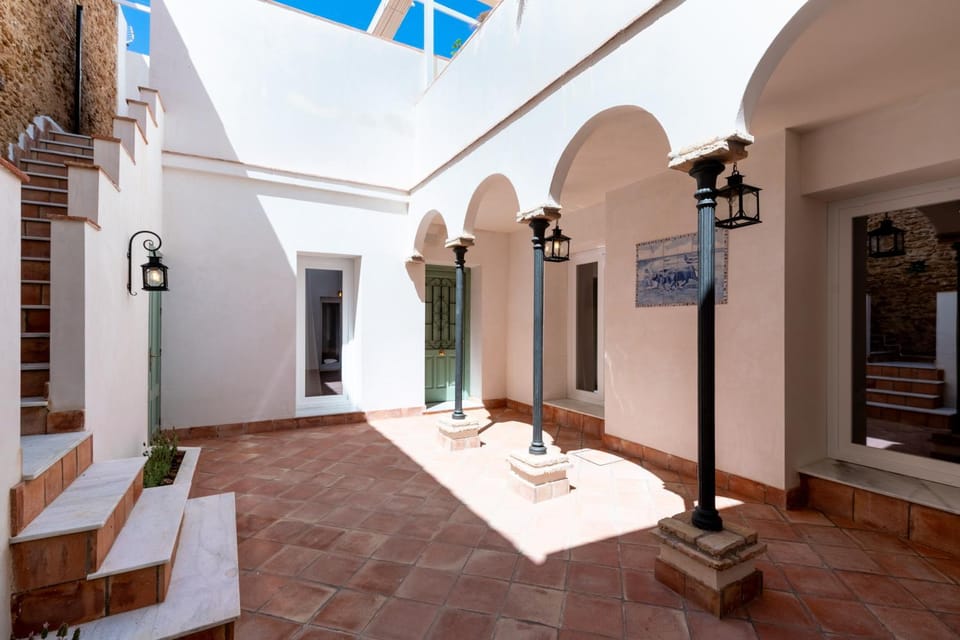 Property building, Patio, Day