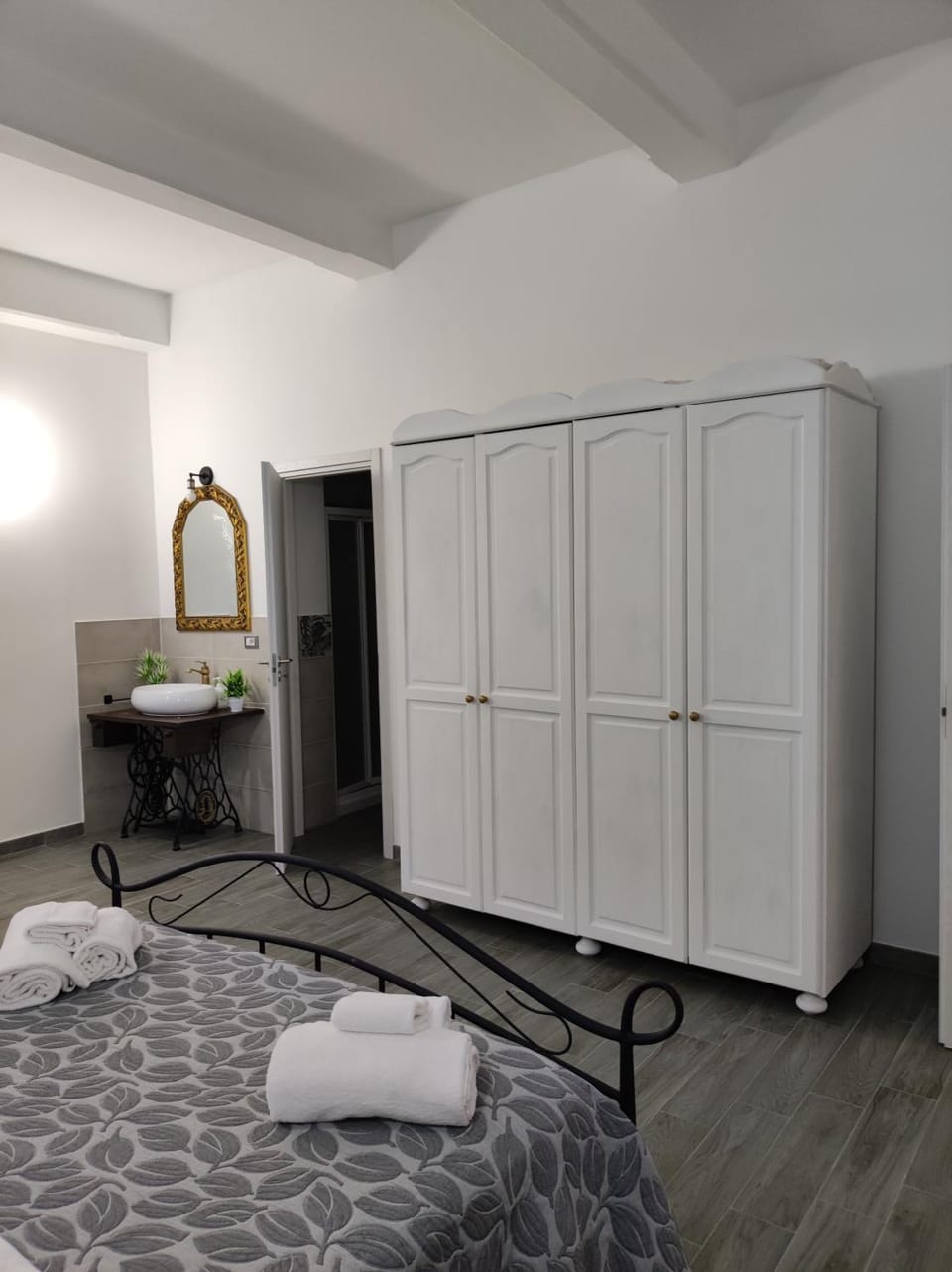 Bed, Photo of the whole room, Bedroom, towels, wardrobe