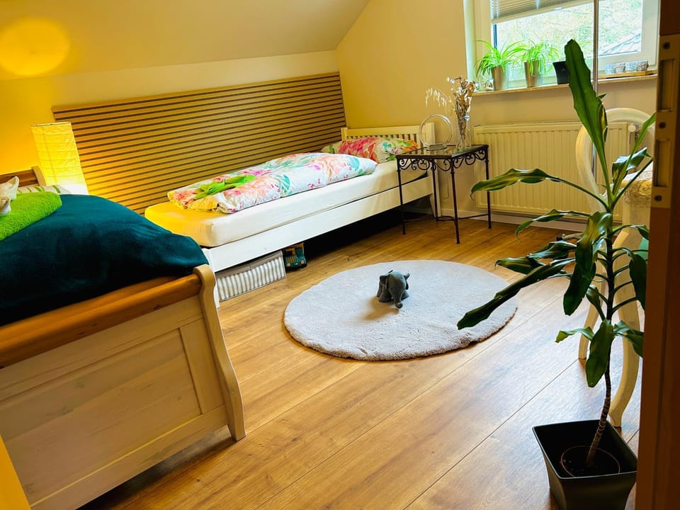 Bedroom, children