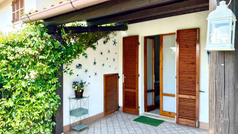 M405 - Marcelli, comodo trilocale con giardino Apartment in Marcelli