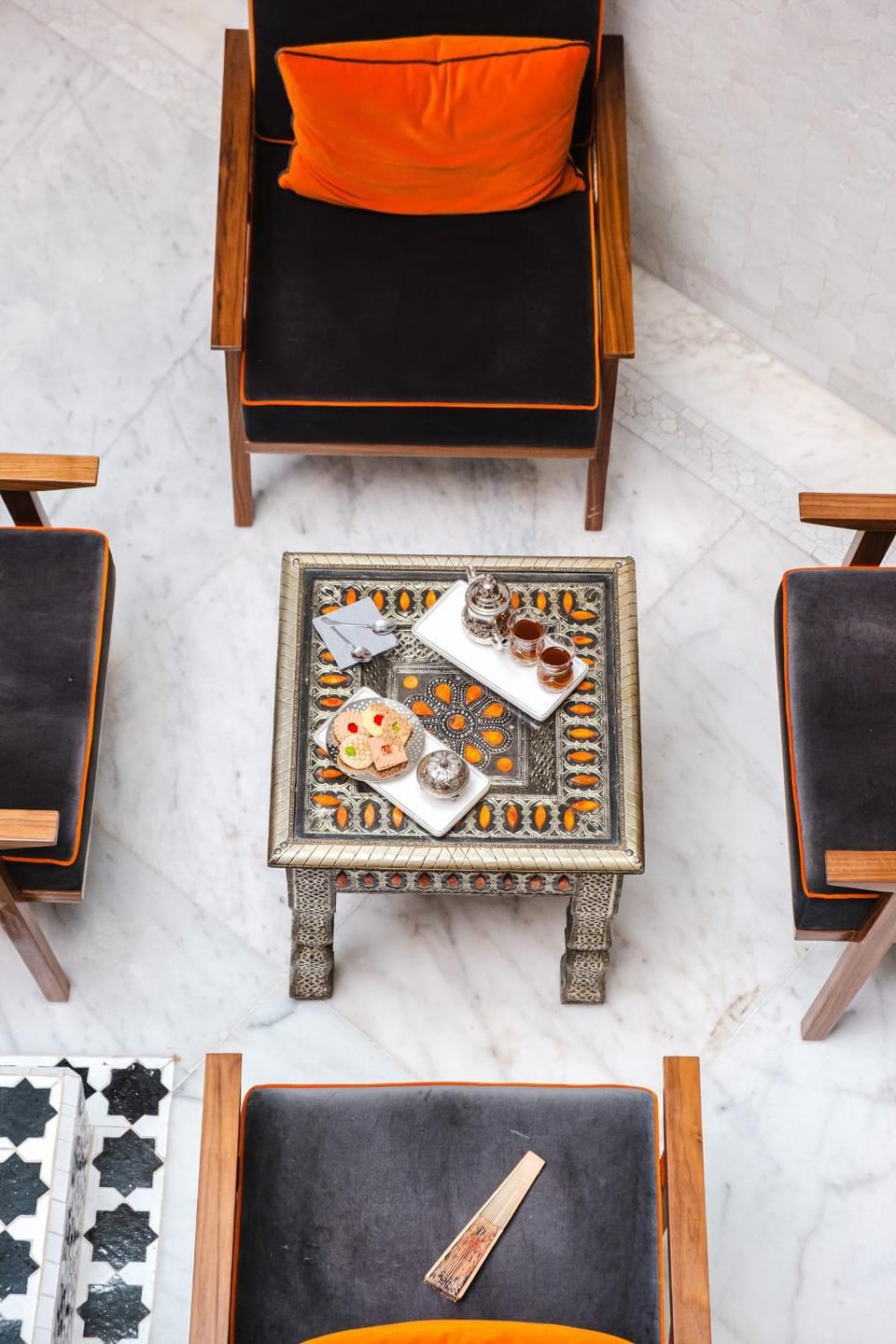 Seating area, Breakfast