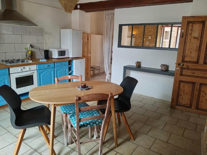 Studio Proche Pont du Gard Apartment in Provence