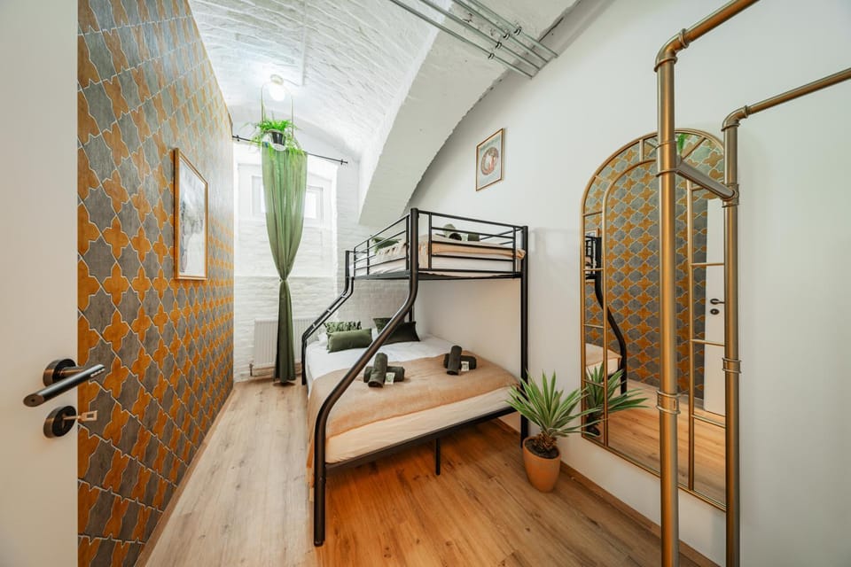 Photo of the whole room, Bedroom, bunk bed
