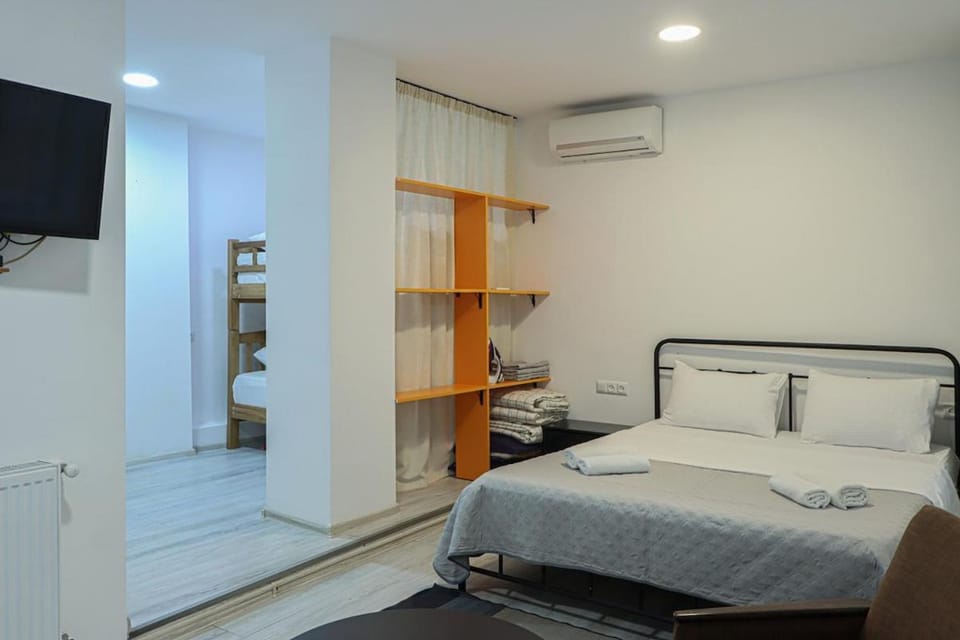 Stylish 1BR Apt in Central Tbilisi By Wehost Apartment in Tbilisi, Georgia