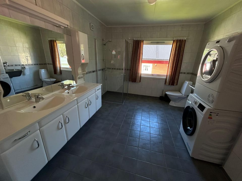 FERRYtale, cozy, spacious house on Senja House in Nordland, Norway