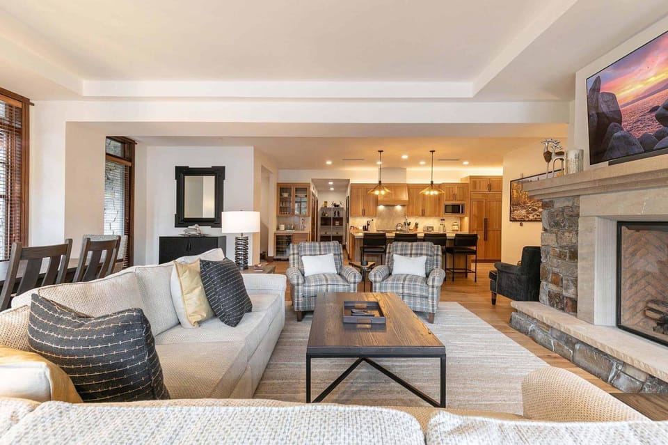 Great Bear Lodge 201 by East West Hospitality Apartment in Northstar Drive
