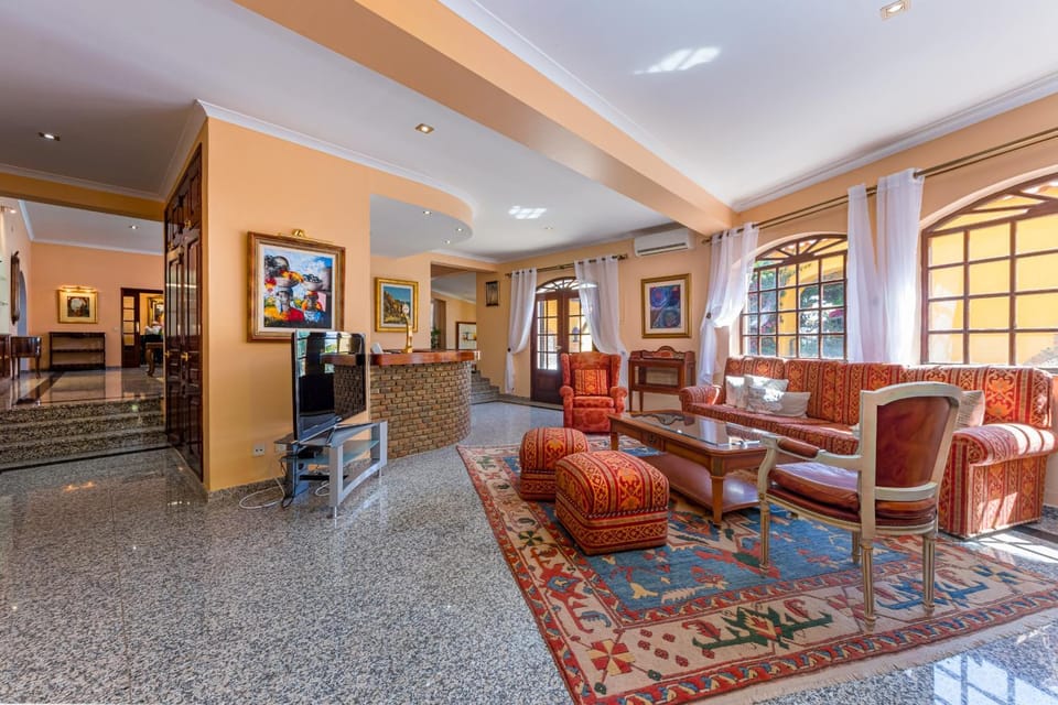 Communal lounge/ TV room, Living room