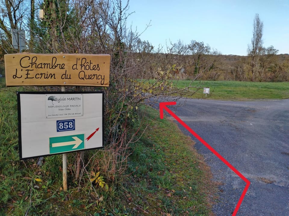 Property logo or sign, Logo/Certificate/Sign, acessibility