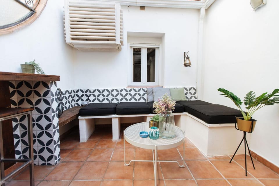 Patio, Seating area