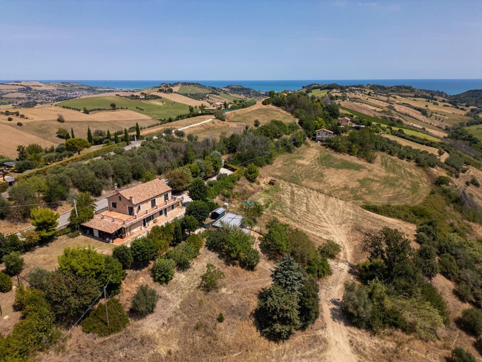 Property building, Natural landscape, Bird's eye view, Sea view