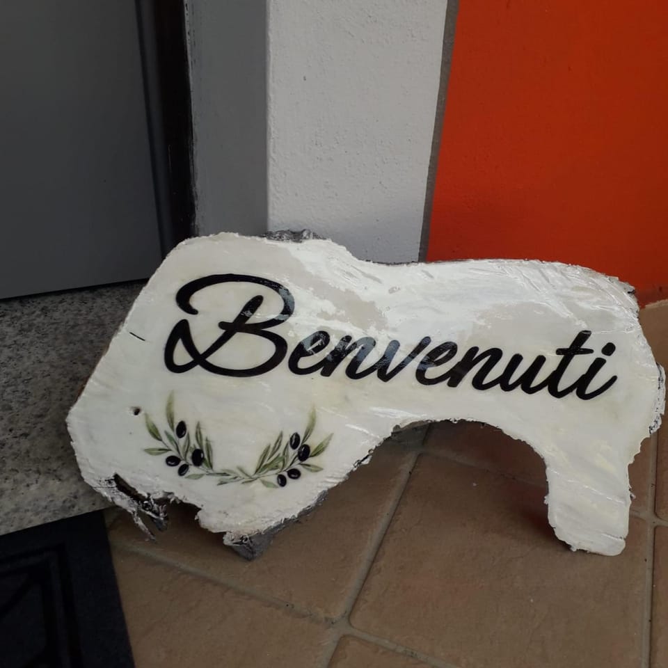 Logo/Certificate/Sign, Text overlay