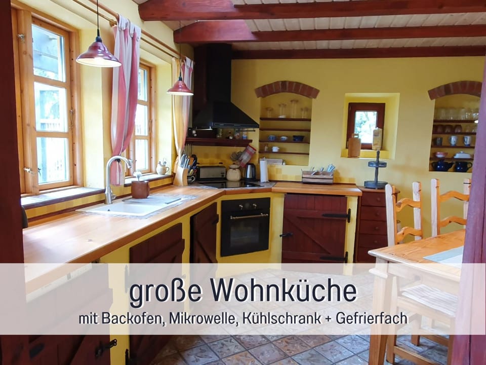 Kitchen or kitchenette, kitchen