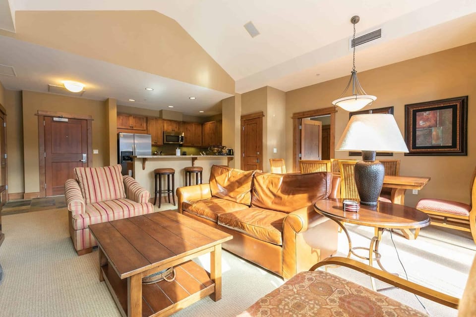 Iron Horse Lodge South 510 by East West Hospitality Apartment in Northstar Drive
