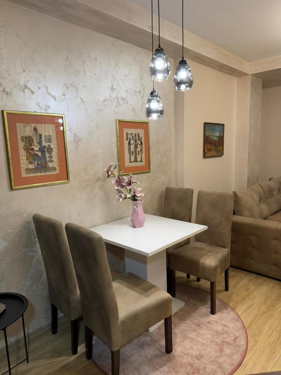 Living room, Dining area