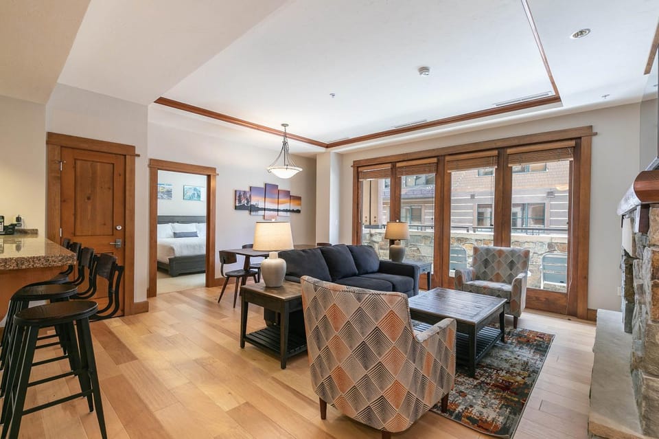 Iron Horse Lodge North 206 by East West Hospitality Apartment in Northstar Drive