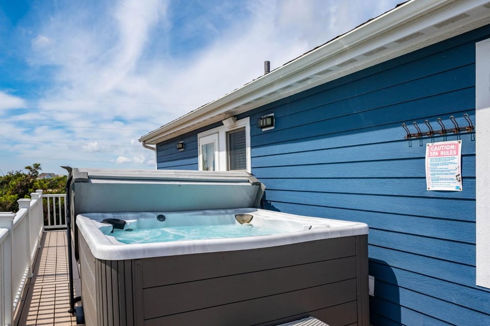 SS77 Waves of Joy House in Nags Head