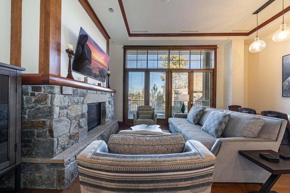 Iron Horse Lodge North 103 by East West Hospitality Apartment in Northstar Drive