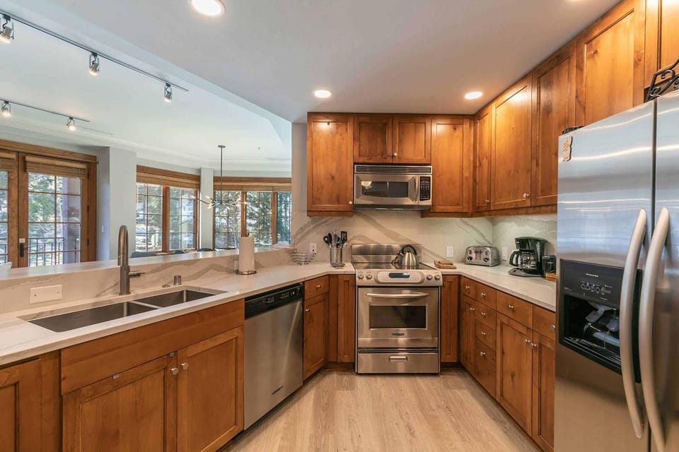 Iron Horse Lodge South 308 by East West Hospitality Apartment in Northstar Drive