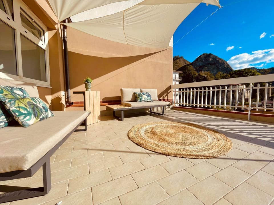 Balcony/Terrace, Balcony/Terrace