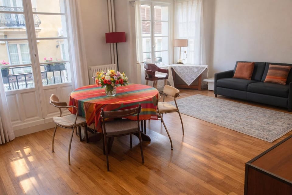 Le Joli T2 de Vaugirard Apartment in Paris