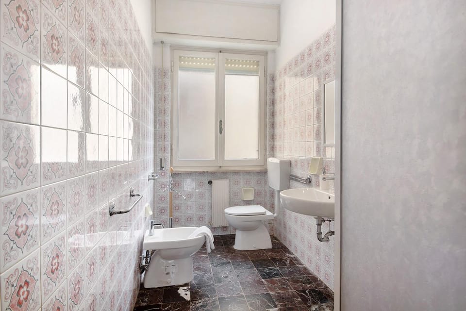 Bathroom, Living room