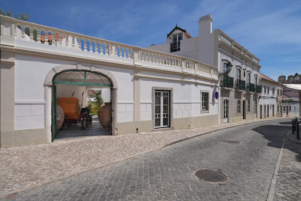 Property building, Street view