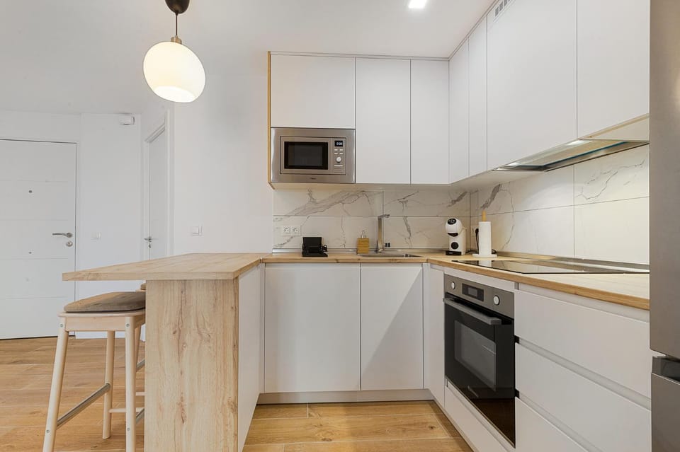 Kitchen or kitchenette, Dining area, dishwasher, oven, stove, toaster