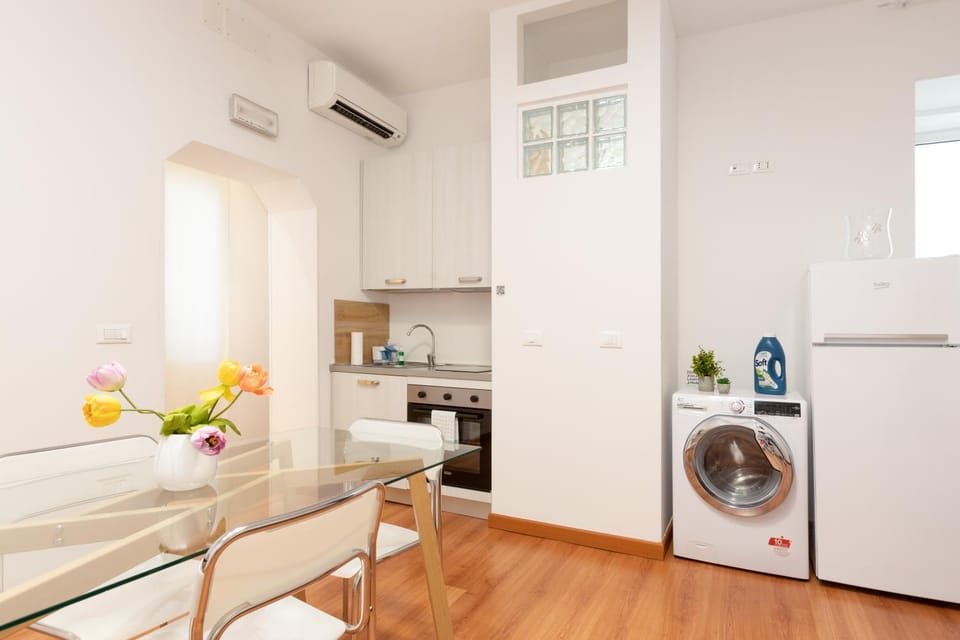 Bed, Kitchen or kitchenette, Photo of the whole room, Dining area, Bedroom, dishwasher, minibar, oven, pet friendly, stove, washing machine, dryer, air conditioner