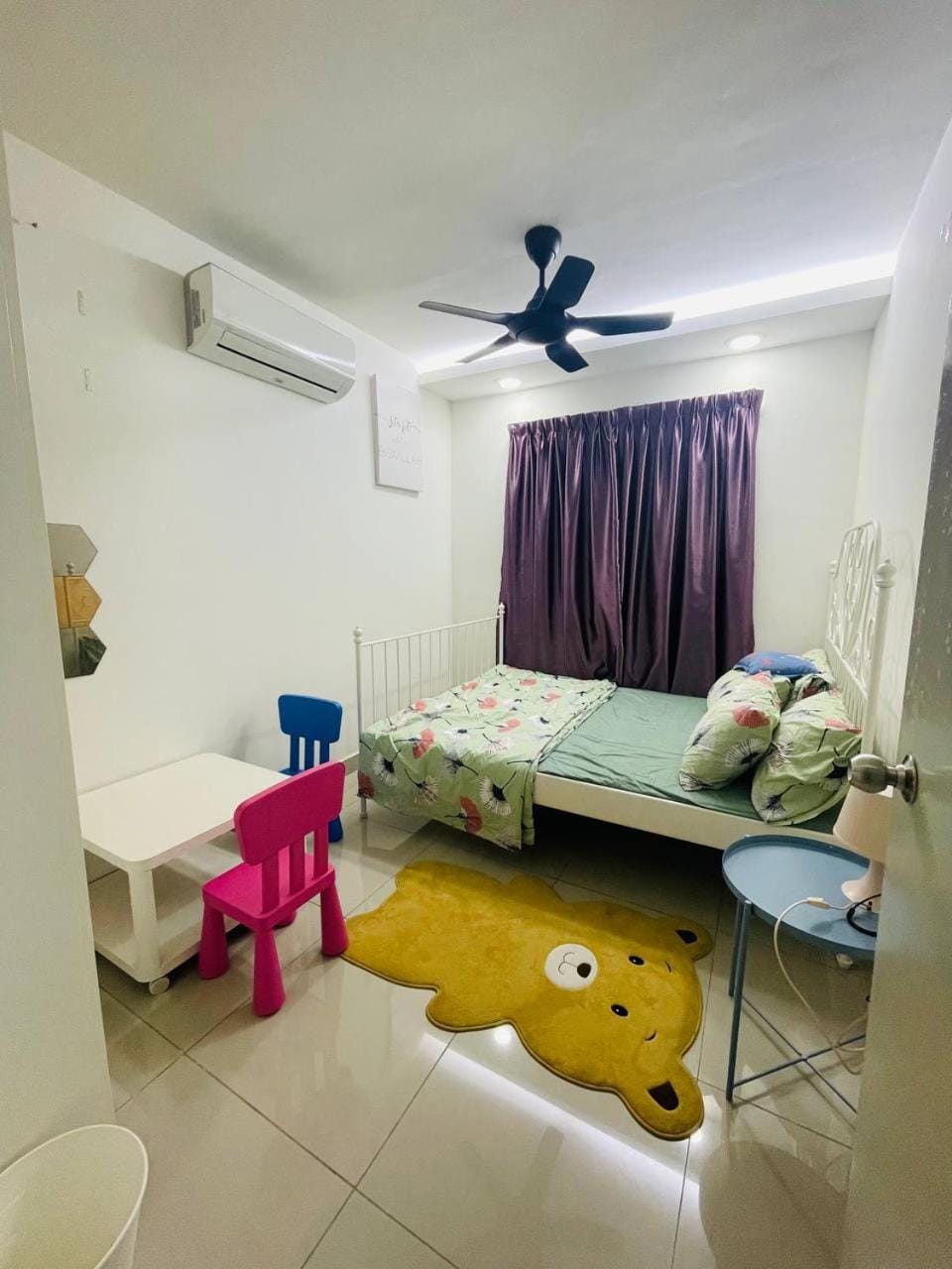 Bed, Bedroom, air conditioner