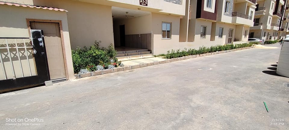 Property building, Street view