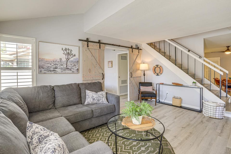 Pool Access and Mtn Views Palm Springs Retreat! House in Cathedral City