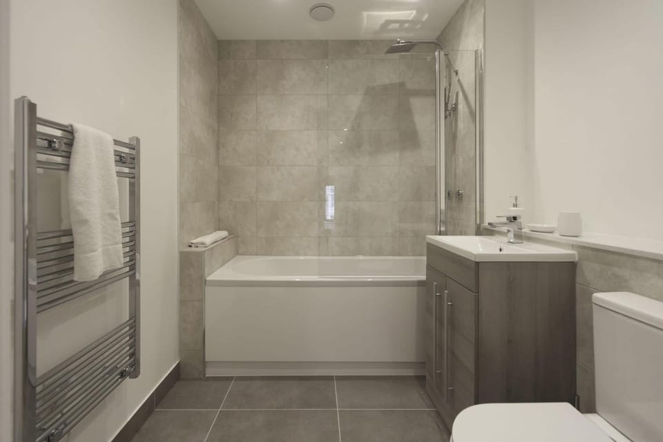Fantastic 2 Bedroom Apartment in Central Ashford Apartment in Ashford