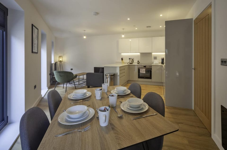 Fantastic 2 Bedroom Apartment in Central Ashford Apartment in Ashford