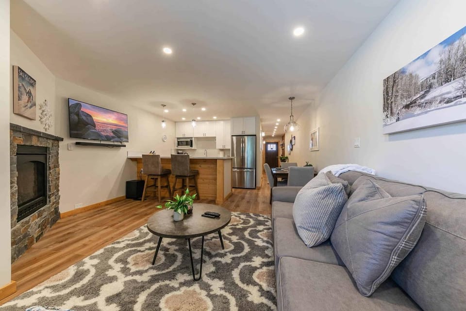 Ski Trails 4115 by East West Hospitality Apartment in Northstar Drive