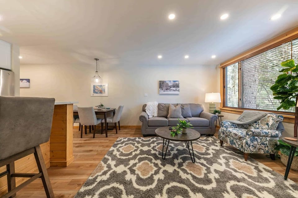 Ski Trails 4115 by East West Hospitality Apartment in Northstar Drive