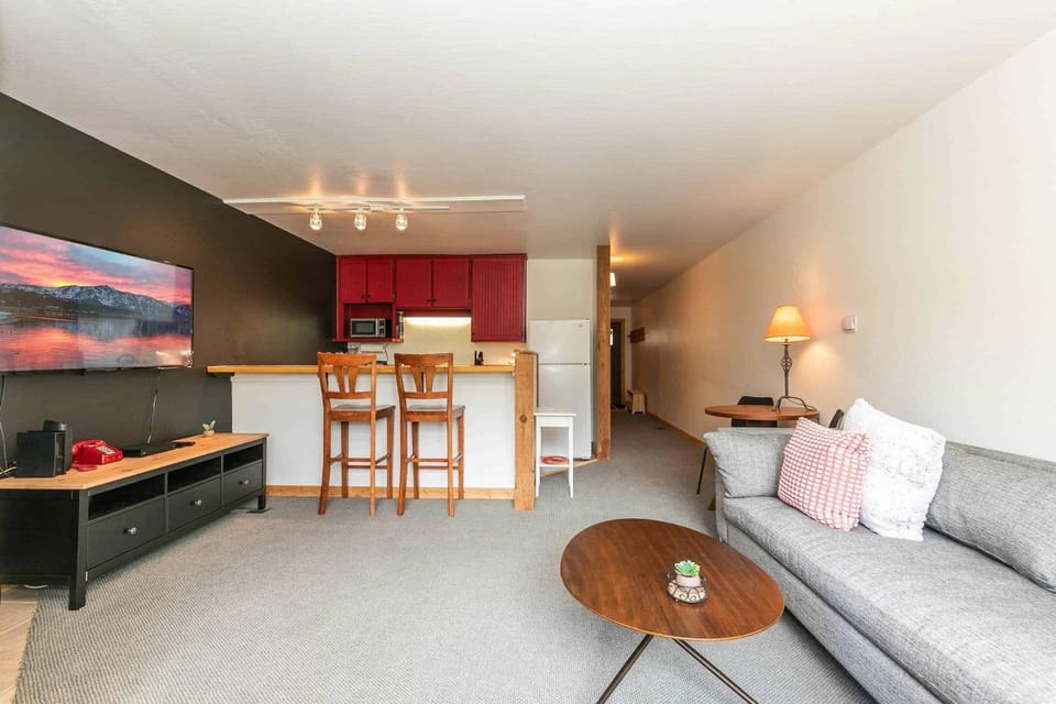 Ski Trails 4099 by East West Hospitality Apartment in Northstar Drive