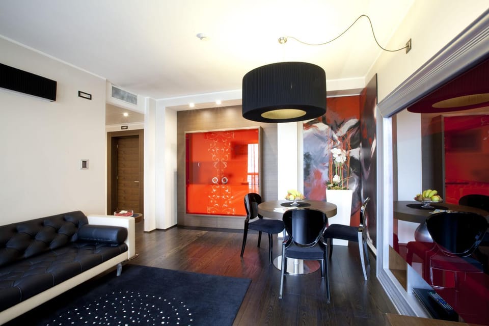 Coffee/tea facilities, Living room, Dining area