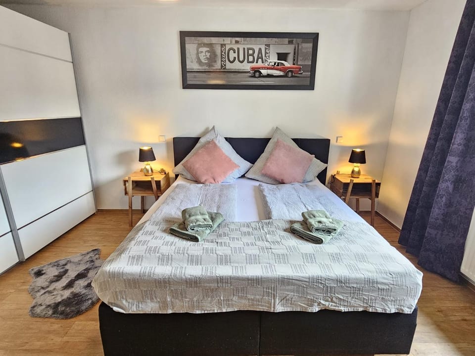 Bed, Bedroom