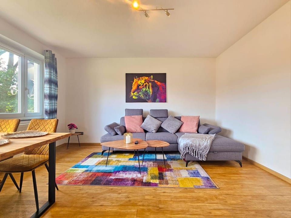 Living room, Seating area, Dining area