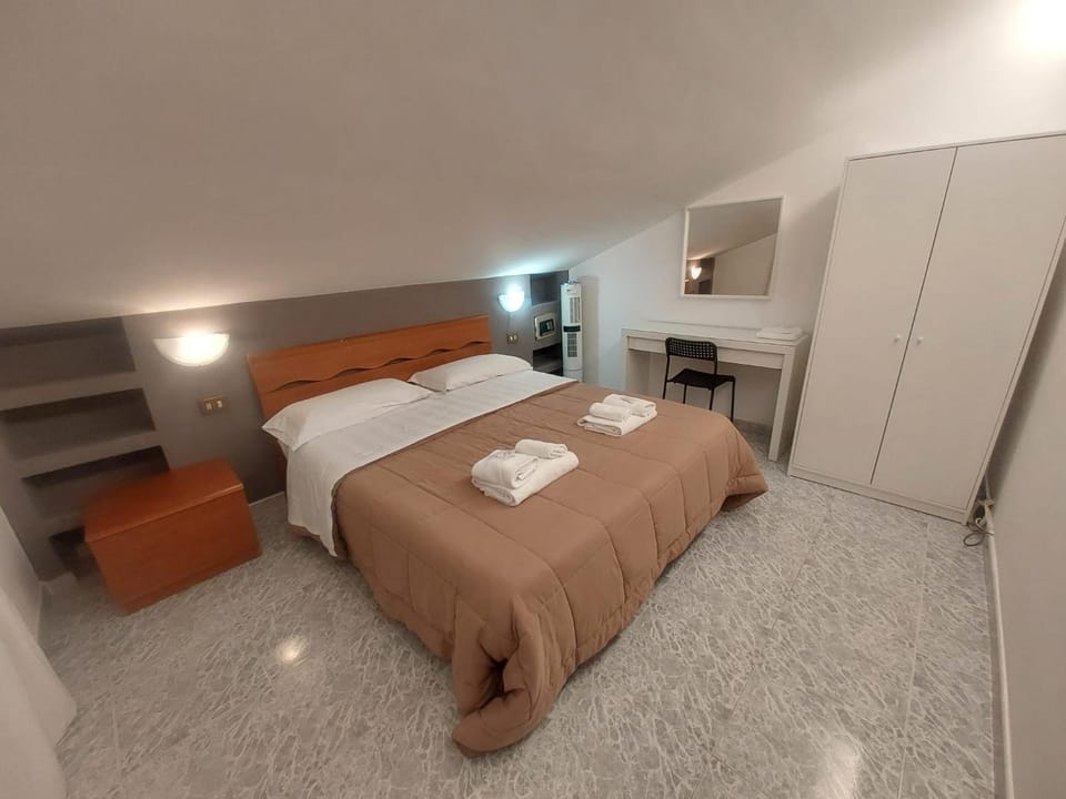 Suite 5 posti letto con terrazza Panoramica - Fiumicino Aeroporto e Fiera Apartment in Lazio