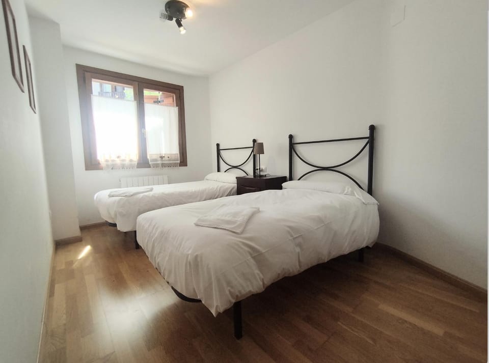 CHECK-IN CASAS La casa de Conques Apartment in Catalonia